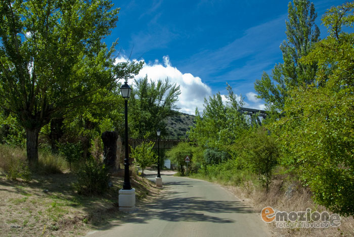 _dsc0140 camino hacia la Ermita de San Saturio ( Soria )