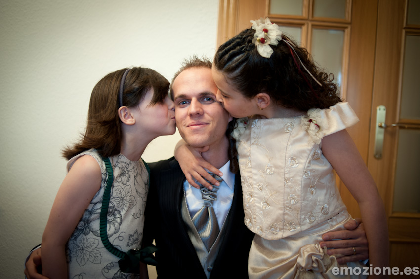 005
