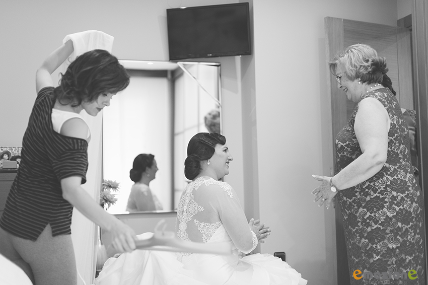 08.vistiendo la novia